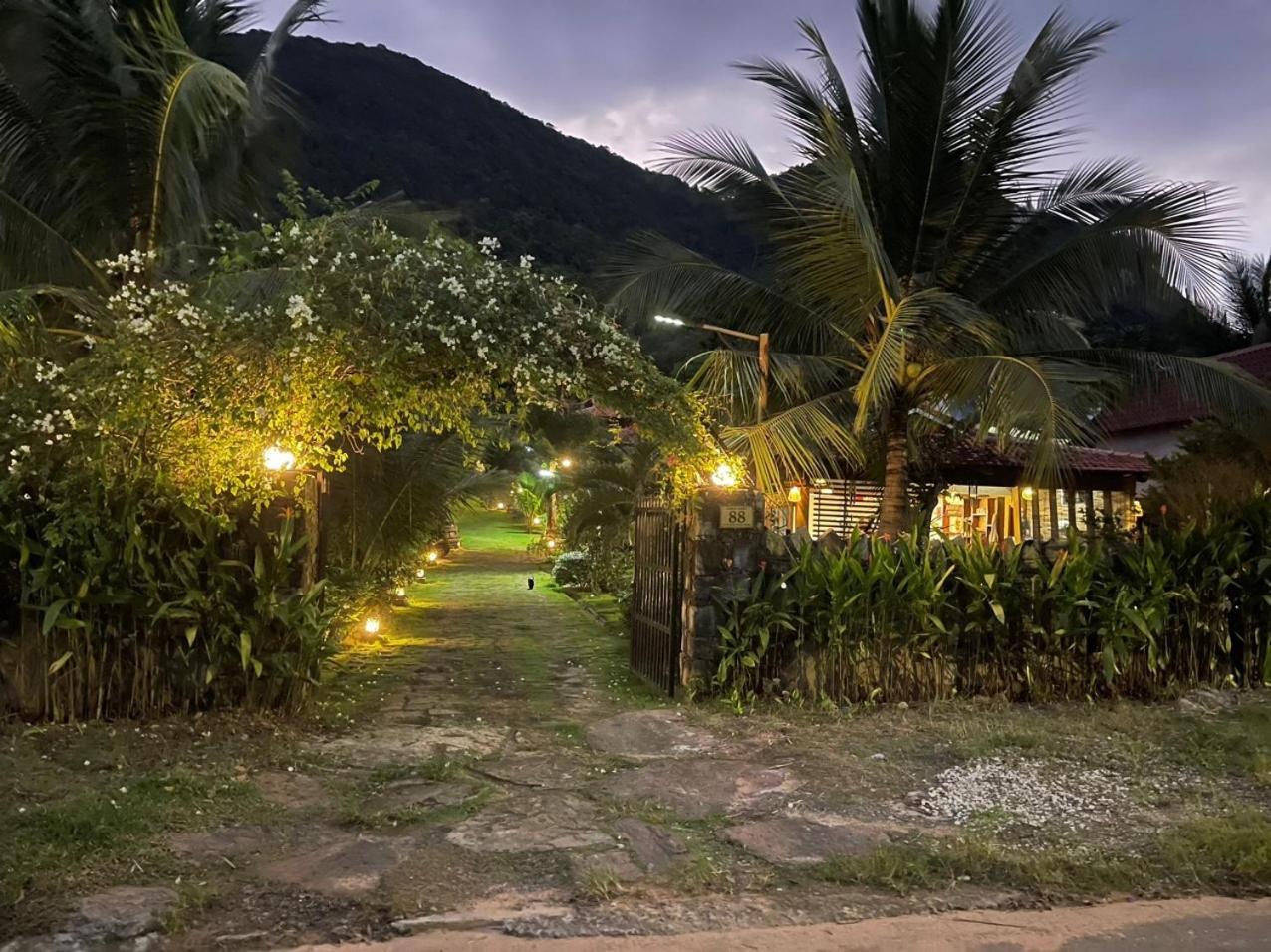 Freedom Beach Resort Фу Куок Екстериор снимка